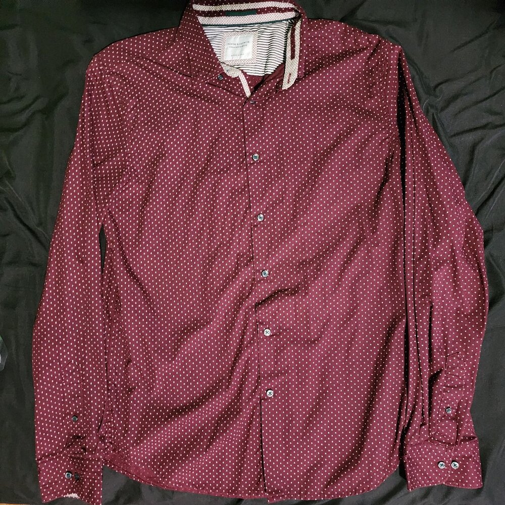 from the denim and flowers brand this is a long sleeve is a six button, button u